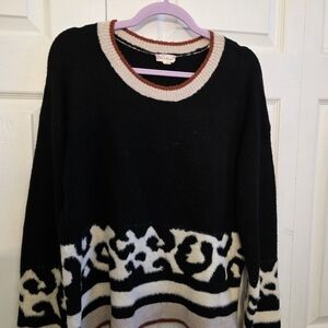 Hem & Thread Black and Cream Patterned Sweater